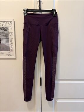 High-Waist Purple Leggings with Side Mesh Panels